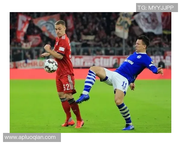 沙尔克04狂揽德甲胜利，豪取全胜开局！